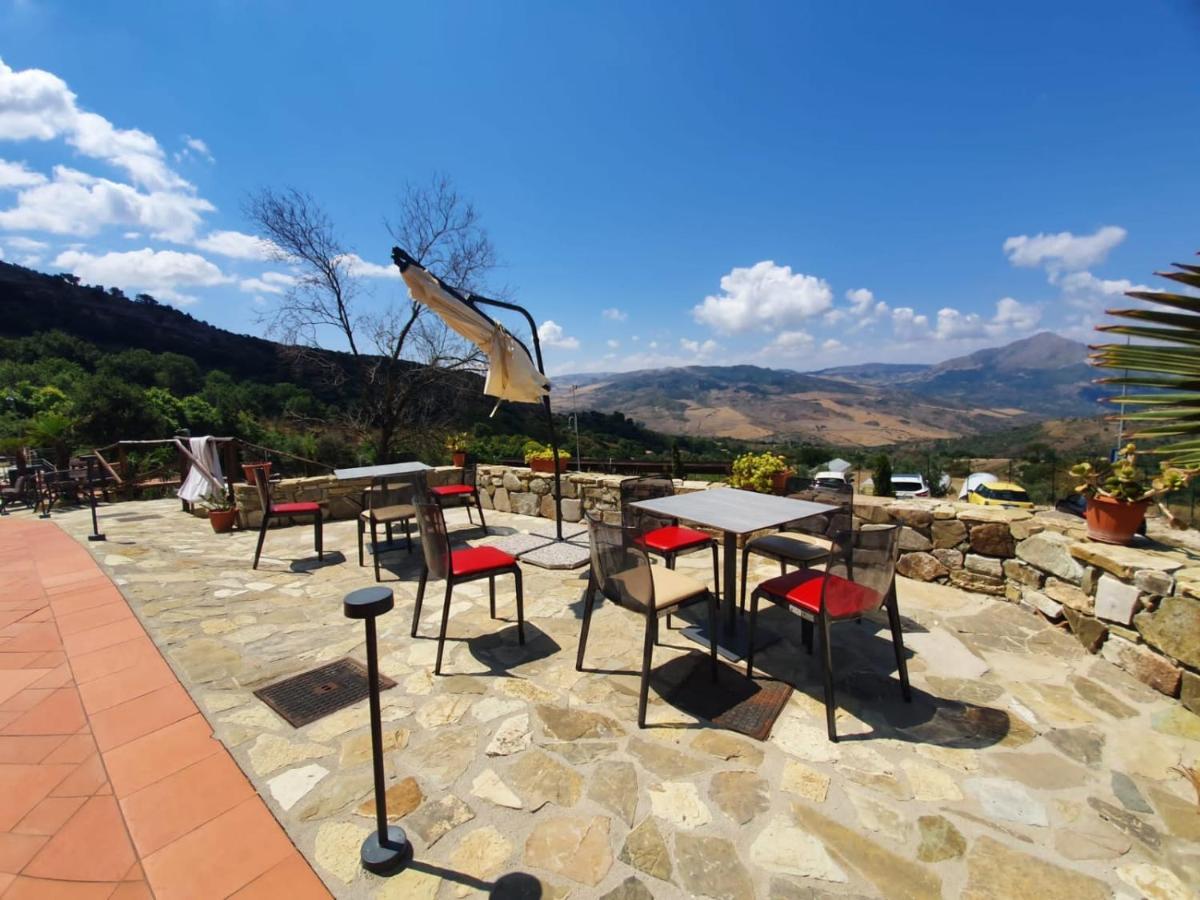 Resort San Nicola - Restaurant And Wellness Fitness Polizzi Generosa Exterior photo