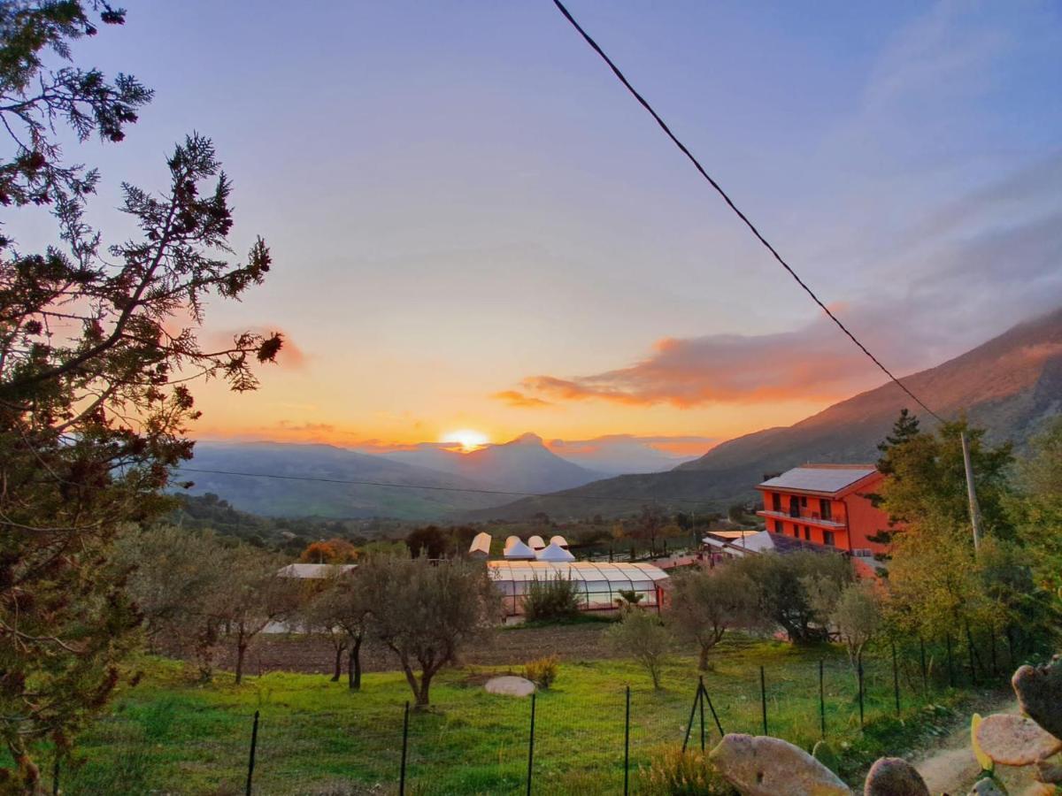Resort San Nicola - Restaurant And Wellness Fitness Polizzi Generosa Exterior photo