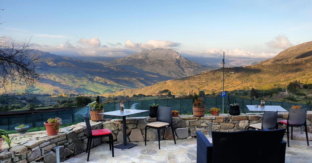 Resort San Nicola - Restaurant And Wellness Fitness Polizzi Generosa Exterior photo